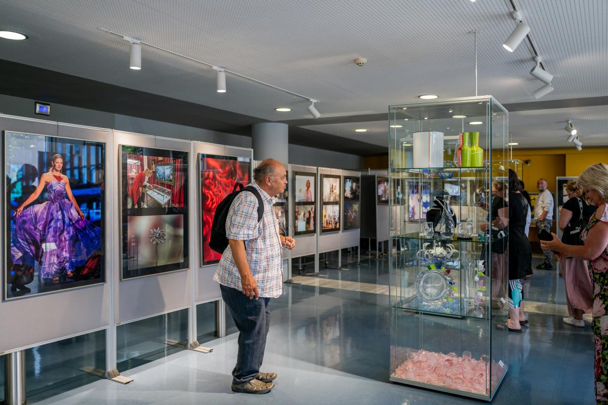 16h Ohlédnutí za CRYSTAL VALLEY WEEK 2025 - vernisáž