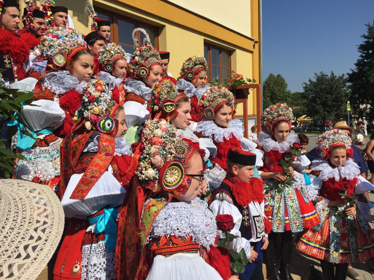 14h Parádní čepec! Krkonošské perle na svátečních krojích - vernisáž výstavy